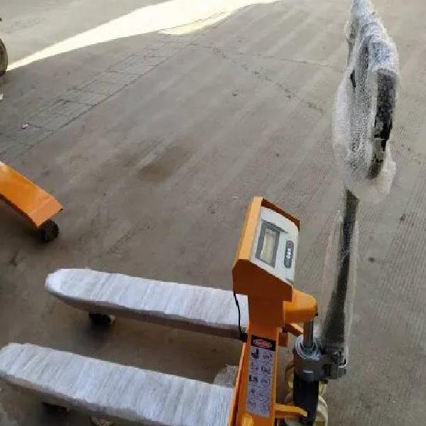Pallet Truck with Integrated Weighing Scale