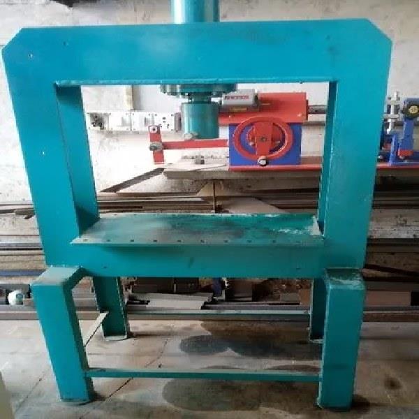 Manual Paper Cutting Device