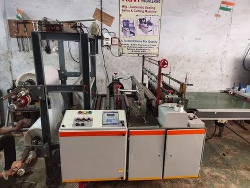 Plastic Bag Cutting Sealing Machine