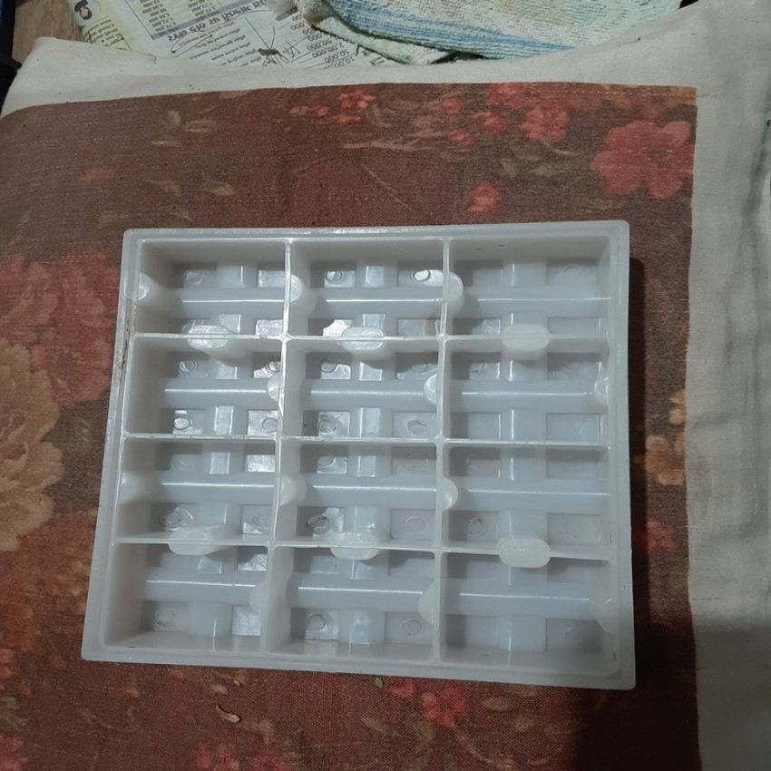 Plastic Cover Block Mould (20x25x40x50MM)