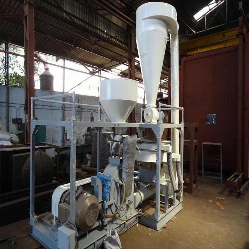 Plastic Granule Pulverizer