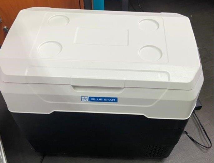 Portable Vaccine Transporter