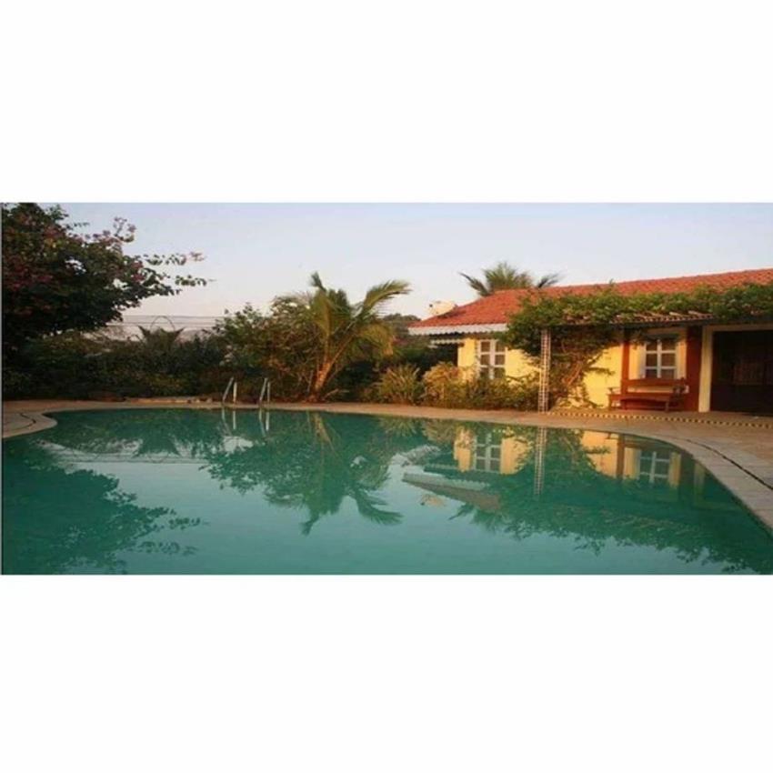 Prefab Swimming Pool, 18 X 12 ft