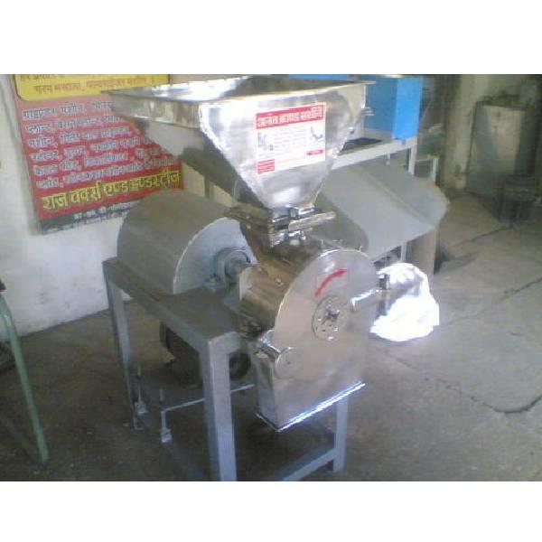 Herbs Pulverizer Machine