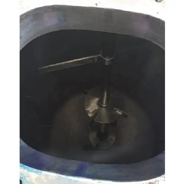 Reactor with Agitator Assembly