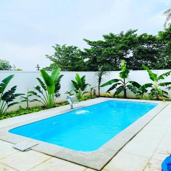 Pre-fabricated Blue Pool