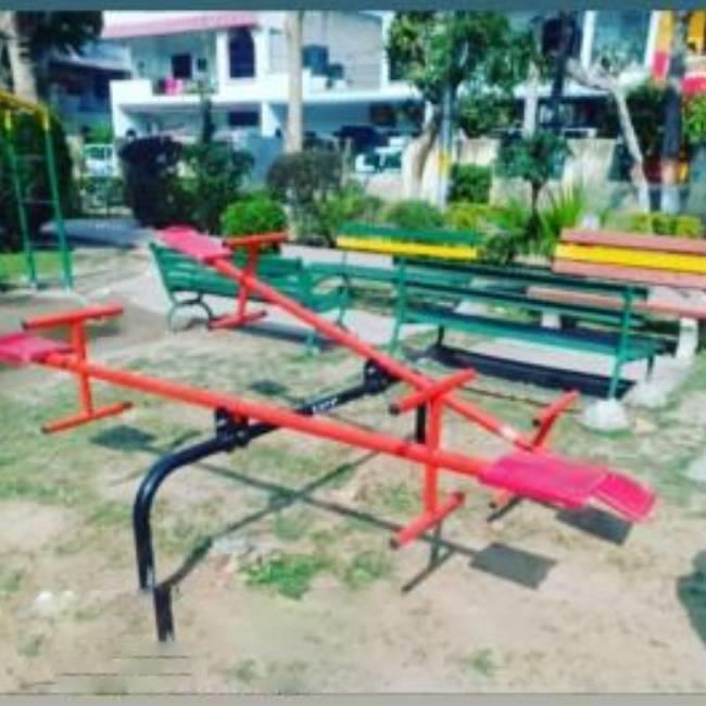 Red Iron Park Outdoor Seesaw, 4 Seater