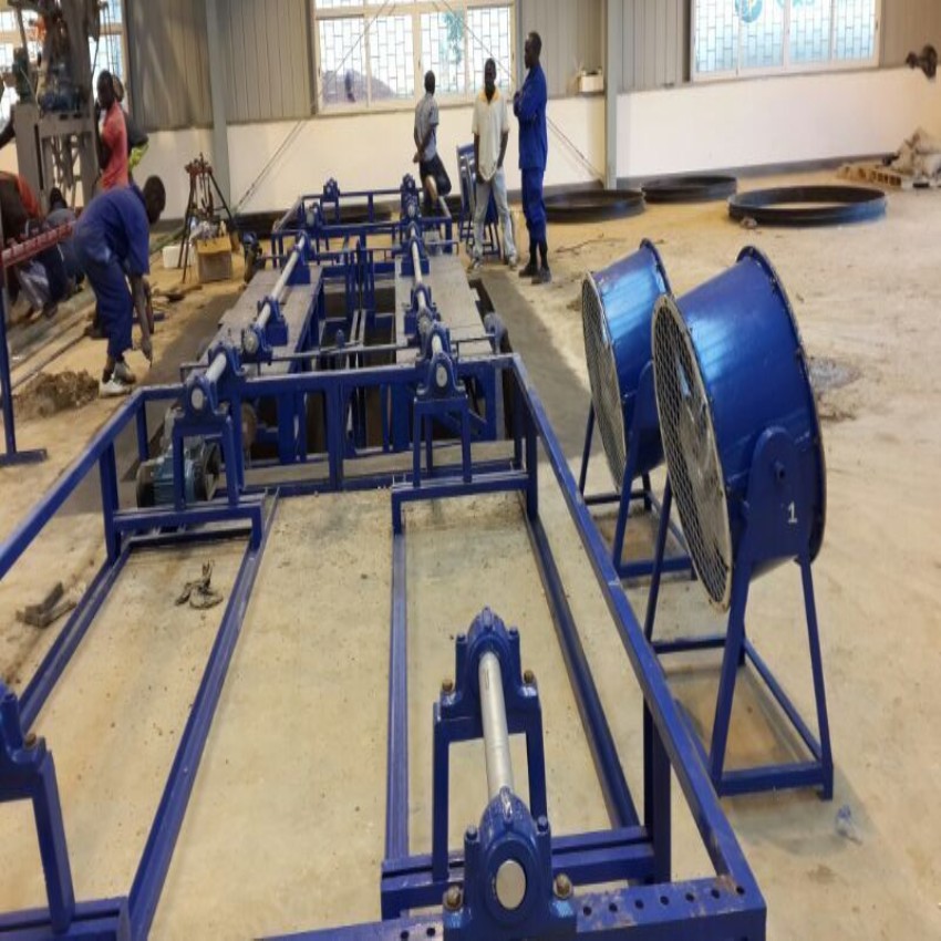 Rotomoulding Machine, Capacity: 5000 Liters, Rock N Roll