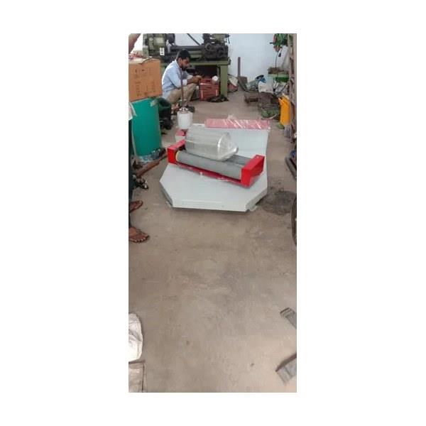 Roll Wrapping Machine