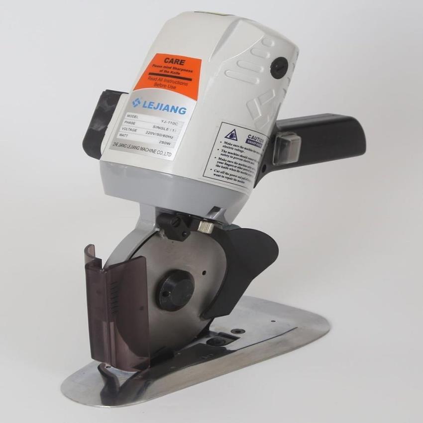 Round Knife Fabric Cutter