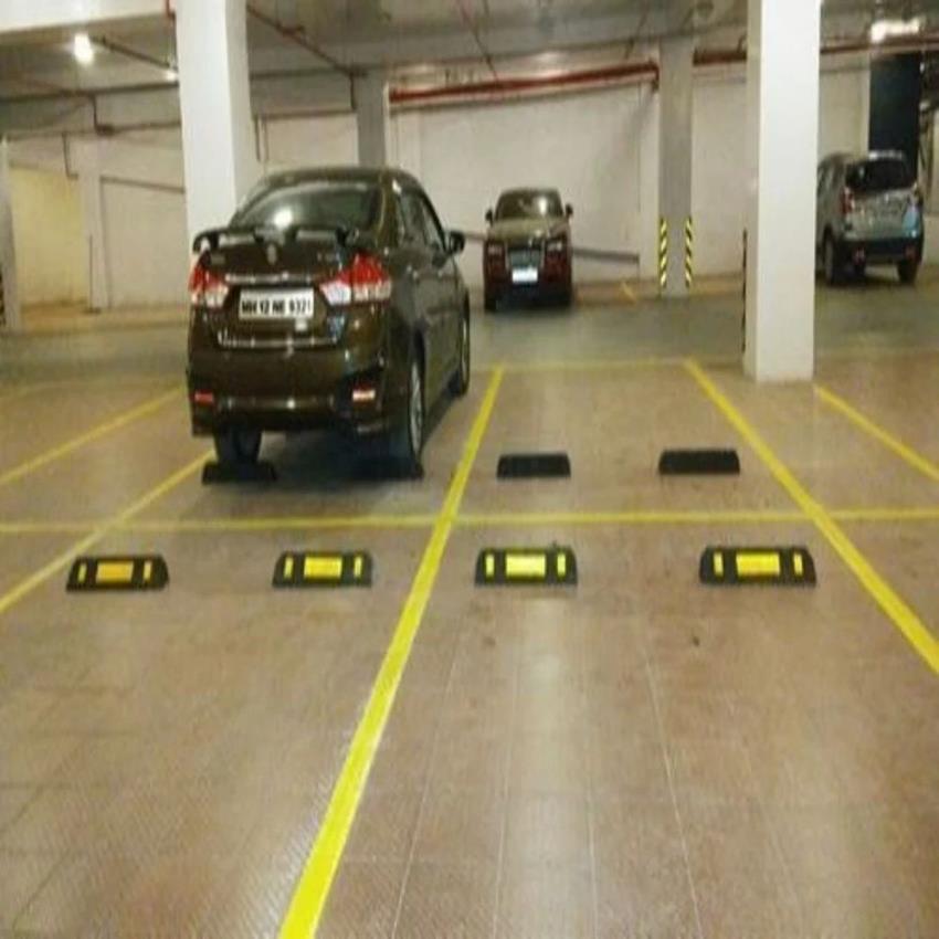 Heavy Duty Rubber Wheel Stops