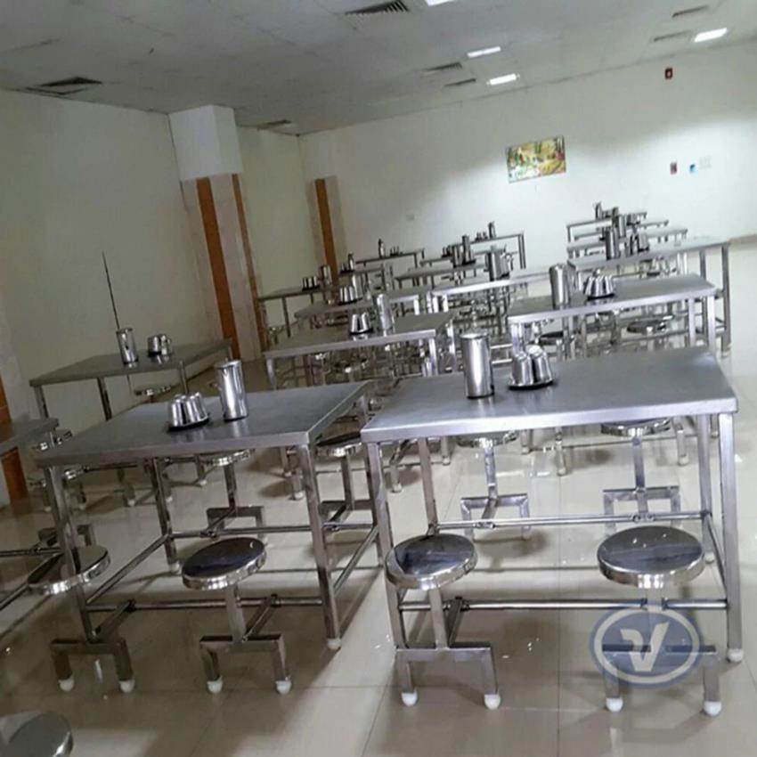 Four Seater Dining Machine