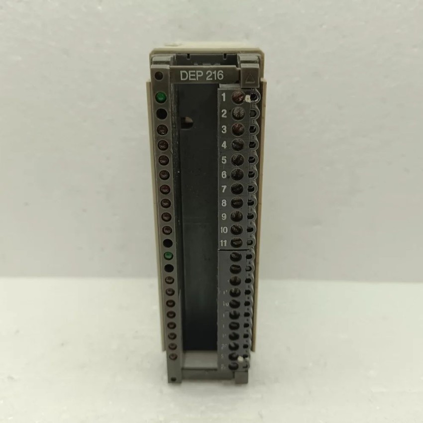 SCHINEIDER AUTOMATION INC DEP 216 PLC Input Module