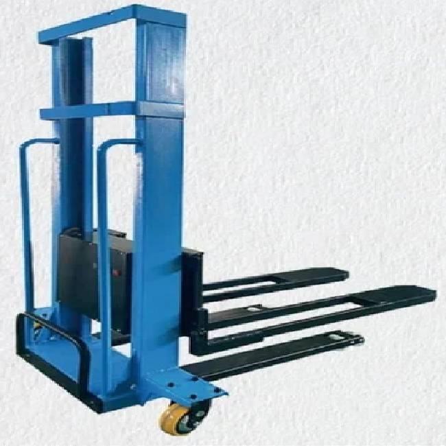 Self Loading Fork Stacker