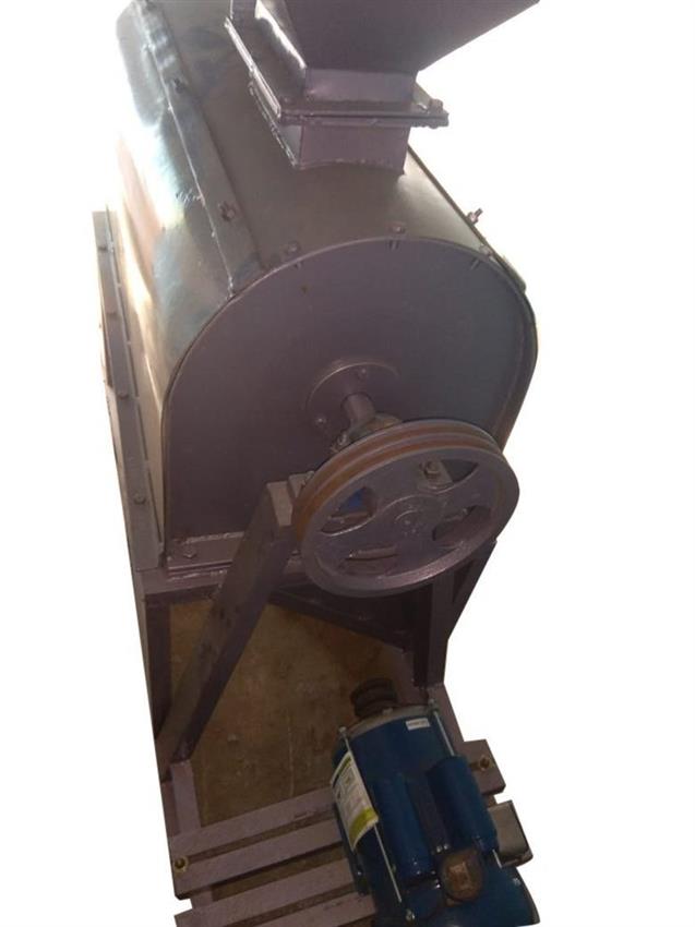 Semi-Auto Detergent Powder Pluder Machine