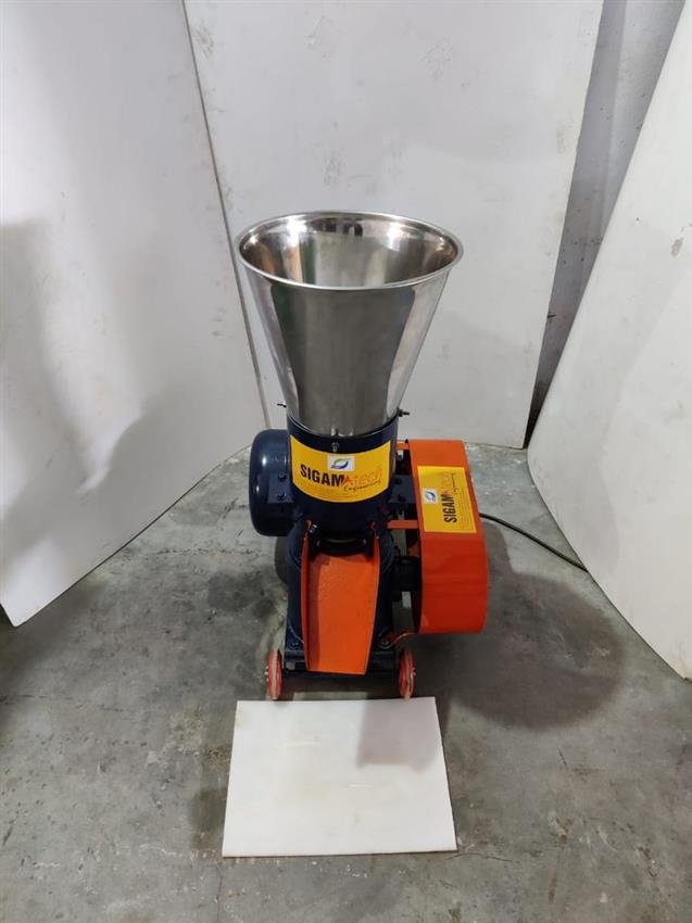 Semi-Automatic Cattle Feed Machine SIGM-PLT