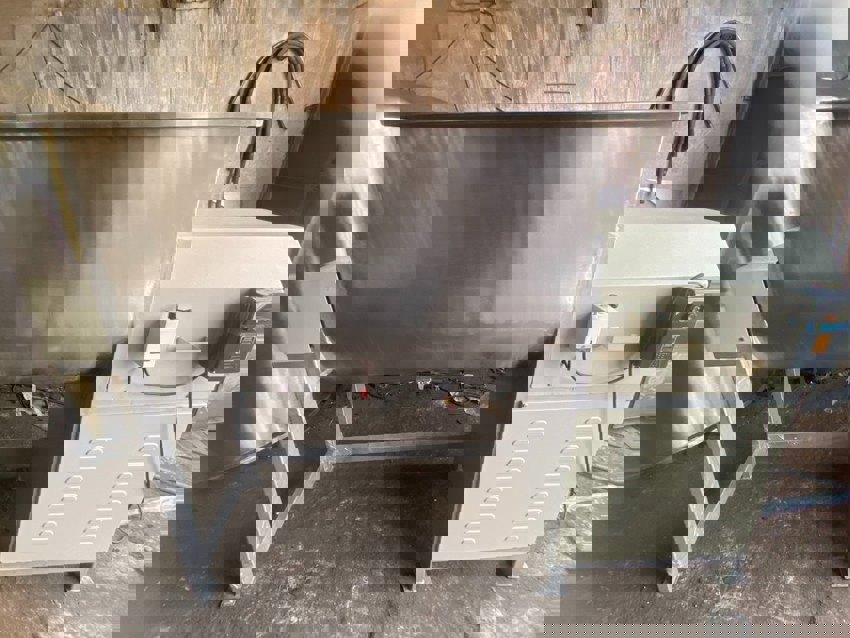 Semi-Automatic Mild Steel Powder Mixer