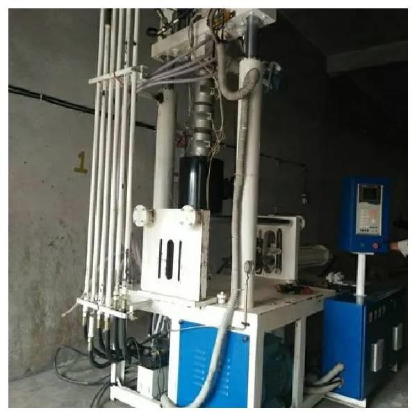 Semi Automatic Plastic Injection Equipment