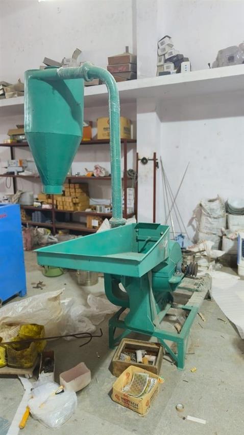Semi-Auto Spice Mill Machine 10HP, 150kg/hr