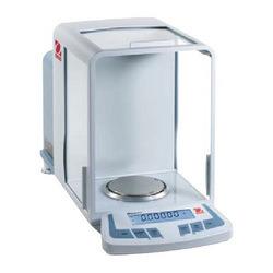 Semi Micro Analytical Weighing Machine