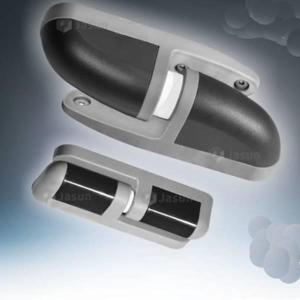 Partial Overlap Door