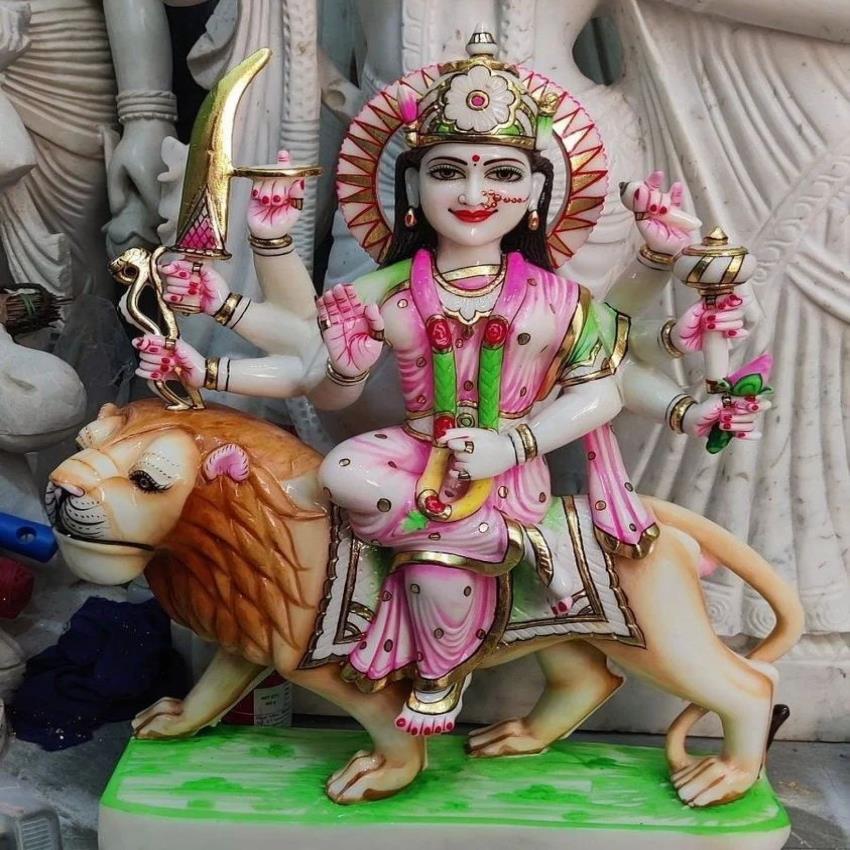 Serawali Mata Sculpture, Temple