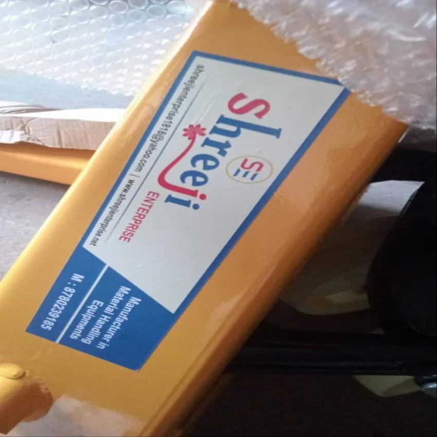 Hand Operated Pallet Truck SE - 106