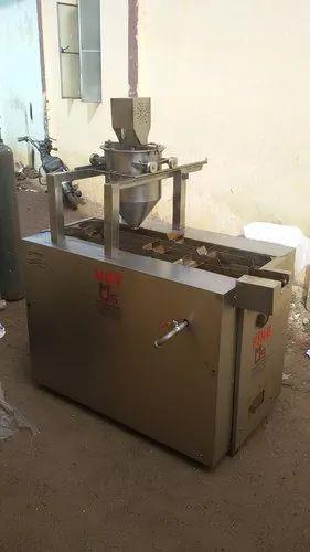 Silver Vada Making Equipment