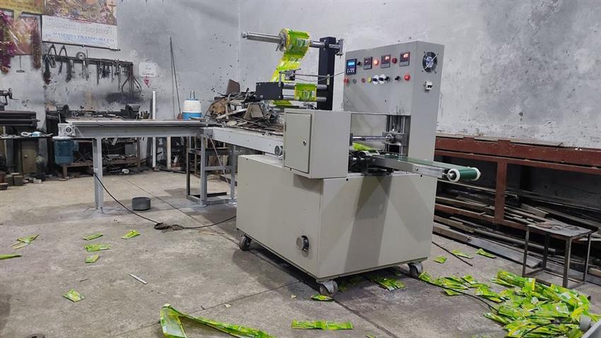Soap Packaging Machine with L Conveyor