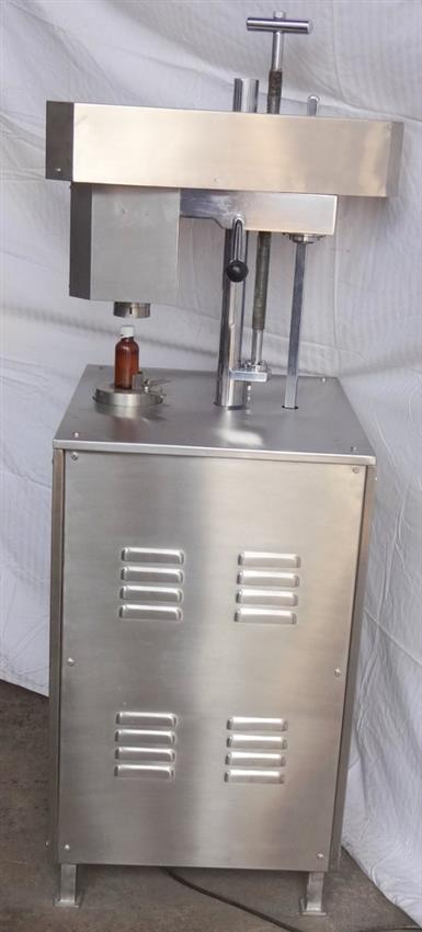 SS Semi Automatic Bottle Capping Machine, 500 Kgs