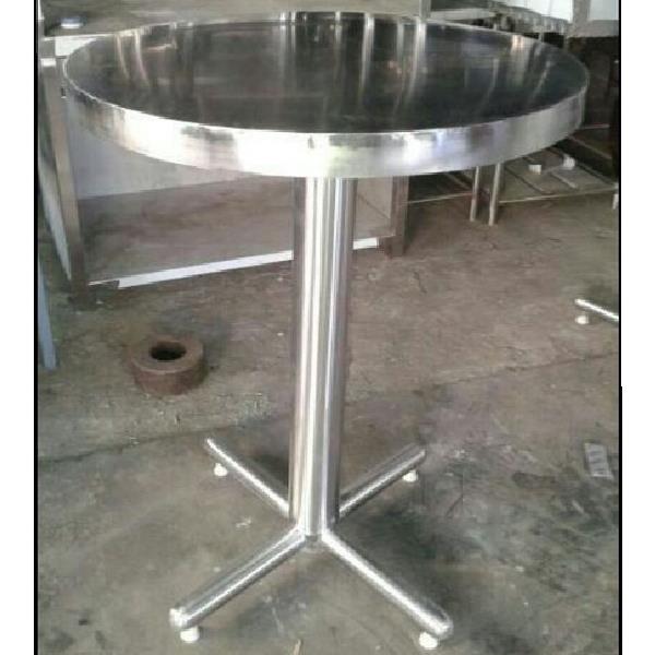 Polished SS Round Hotel Table