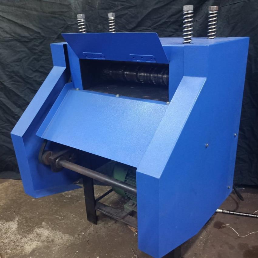 Semi-Automatic Scrap Wire Cable Stripping Machine VNE70