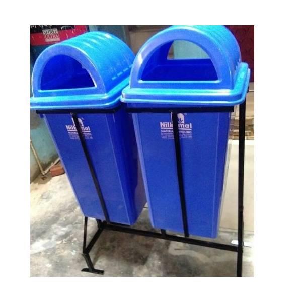 Plastic 100L Swing Hanging Bin