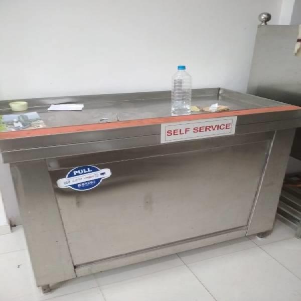 Tea Beverage Serving Station