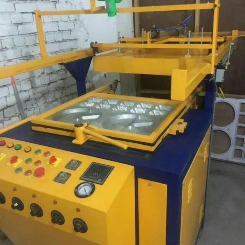 Three Phase Thermocol Plate Machine