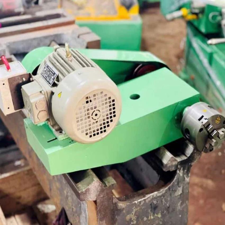 Tool-Post Keyway Attachment