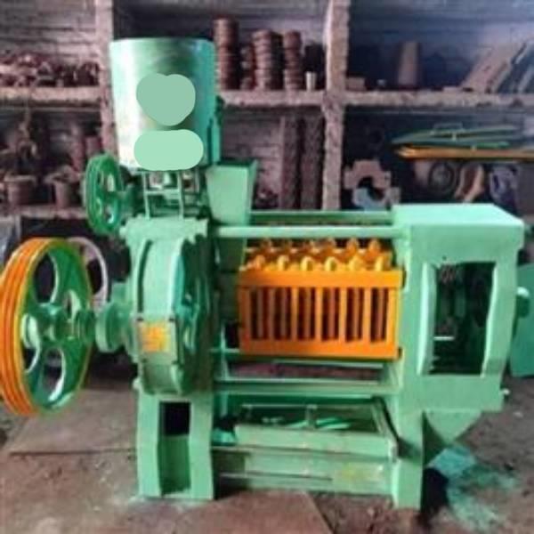 Tractor Oil Expeller Machine, Automatic, 6 Bolt