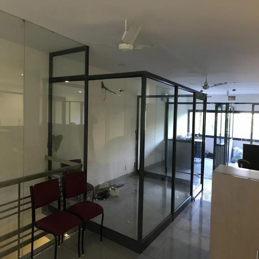 Aluminum Glass Compartment Divider