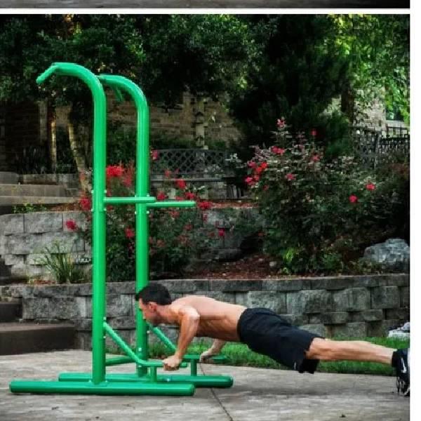 Tricep Knee Raise Push Bar Machine