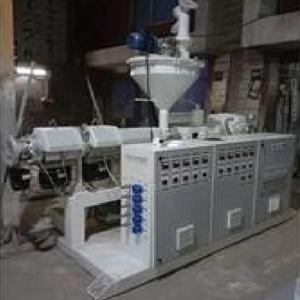 Twin Screw PVC Capping Machine, 90-120 Kg/hr