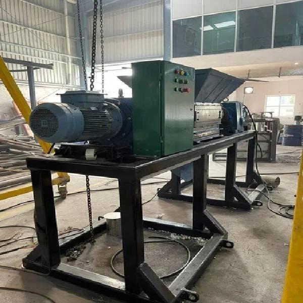 Twin Shaft Industrial Waste Machine