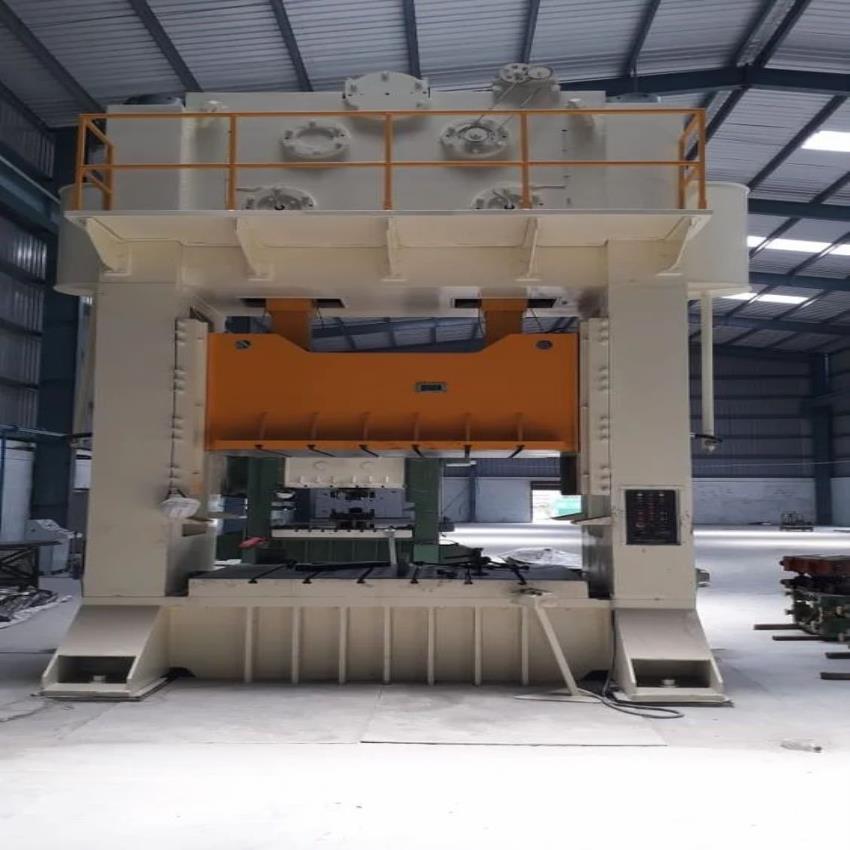 Two Point Crankless Press, 500 Ton Capacity
