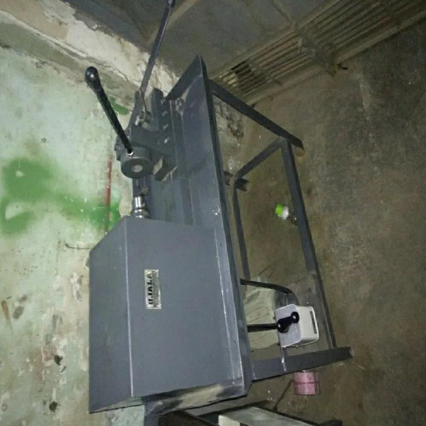 Ujala 12mm Horizontal Bush Tapping Machine