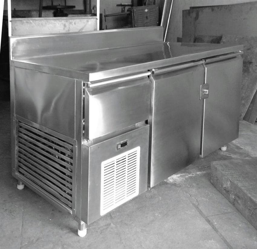 Undercounter Refrigerator Metal Door 300 Capacity