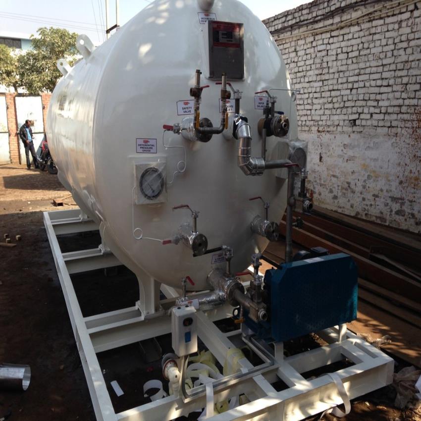 Vacuum Jacketed Storage Container