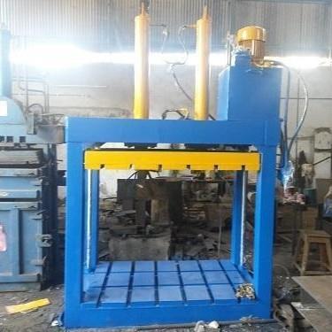 Vertical Waste Baler