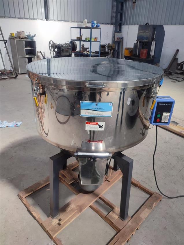 Vertical Granule Mixer Machine