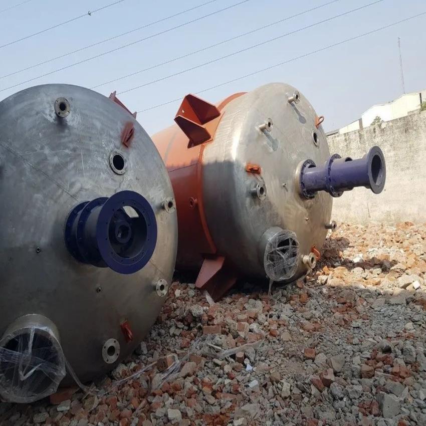 Water Storage Reactors with Jacket