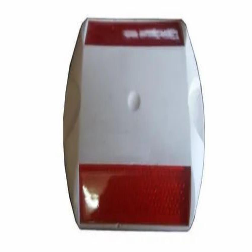 Polycarbonate Road Stud with Micro Prismatic Tape