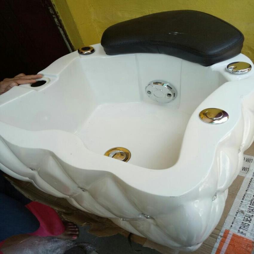 White Jacuzzi Pedicure Basin